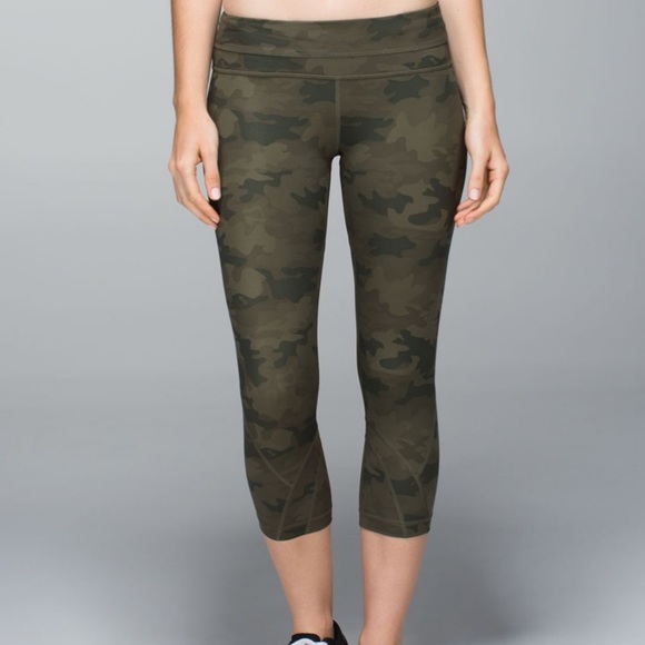 Lululemon Run:Inspire Crop II *All Luxtreme
Savasana Camo 20cm FatigueGreen Sz 6 - Picture 7 of 13